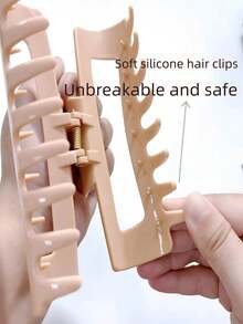 1pc New Soft Silicone Hair Claw Clip, Shock-Absorbing Protective Hairclip, Durable Grip, Pink Soft Silicone Hair Claw Clip, Large Minimalist Hair Claw Hairpin For Bangs, Acrylic, Suitable For Party, Commuting, Outfit Matching, Hair Accessories, Halloween, Mermaid Accessories, Hair Clips, Wedding