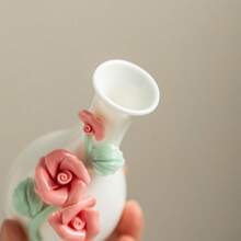 1 pieza Jarrón de flores pequeño minimalista hecho a mano de cerámica, jarrón de porcelana blanca de Dehua, decoración artística para el hogar, accesorio de escritorio de oficina, decoración moderna blanca para el hogar, decoración de habitación, jarrón de vidrio