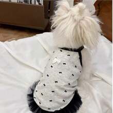 1 pieza Vestido para mascotas, falda de tirantes con adorno de encaje y lazo, adecuado para perros de raza pequeña como Poodle, Teddy, Yorkshire Terrier, Maltés, Bulldog, gatos, tela ligera para primavera/verano