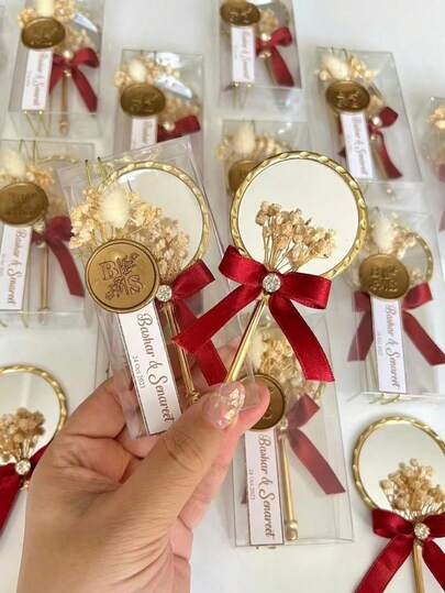 1/3/15pcs, Thick And High-Quality Retro European Style Single-Sided Portable Mini Mirror With Metallic Luster, Paired With Lace Bow And Mini Dried Flower, Equipped With Butterfly Handle, Suitable For Wedding Souvenirs, Blessing Gifts, Makeup, Travel, Camping, And Is A Gift For Colleagues And Students. May God Bless You With Happiness Through This Mirror.