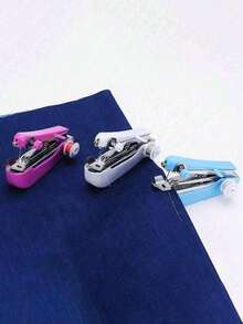 1 件迷你手动缝纫机、一体机、快速缝纫机、便携式缝纫机、便携式金属缝纫机、多功能家用缝纫机，是一款易于携带和操作的小型缝纫工具，适用于简单缝纫、临时服装修补等场景，它不像传统缝纫机那样依赖固定电源和大空间，是返校、宿舍必备品。 - 彩色 - 查看 4