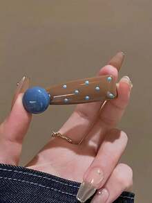 1pc/2pcs Solid Color Casual Acrylic Heart Shaped Barrette, Sweet Front Bangs Clip Hair Accessory, Claw Clips, Hair Slide, Hair Barrettes