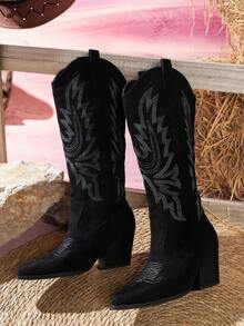 秋冬新款时尚百搭仿麂皮尖头粗跟高筒靴，刺绣西部风格骑马靴，适合度假、西部风情、音乐节、万圣节、圣诞节等场合，牛仔靴