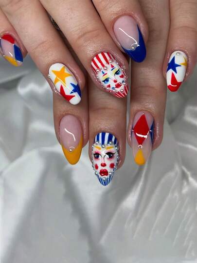 24 قطعة مجموعة أظافر بشكل اللوز، بعناصر خضراء غريبة وفريدة، تضفي أجواء العطلات على الأظافر، مناسبة للارتداء اليومي، المواعيد، الشاي بعد الظهر، والخروجات