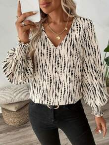 Women's Allover Print V-Neck Lantern Sleeve Loose Fashion Blouse