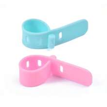 6 attaches de câble en silicone à 4 trous, attaches de câble de décoration de Noël, organisateur de câble réutilisable, attaches de câble élastiques réglables, organisateur de câble, pack de câbles à haute élasticité pour fixer les écouteurs, les chargeurs, gestion des câbles polyvalente, protection de au travail (6 couleurs, une pour chaque couleur)