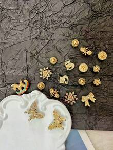 18 szt. złotych klipsów do butów z kryształkami górskimi i perłami w kształcie motyli, odpinane ozdobne guziki, odpowiednie do obuwia ogrodowego, plażowego, butów z wycięciami, na każdą porę roku, prezentów świątecznych