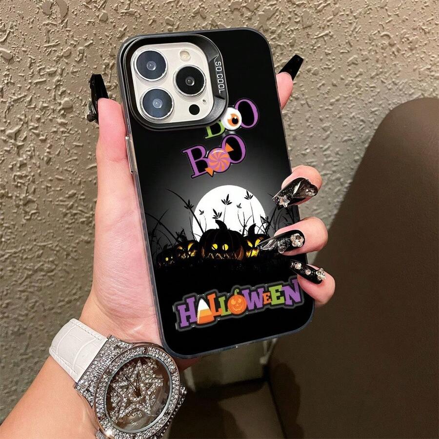 1pc Funda de Teléfono de Metal Acrílico Todo Incluido con Tema de Halloween, Fondo Negro con Patrón de Calabaza y Luna, Lujo Ligero Simple y de Alta Calidad, PARA iPhone iPhone16/16Pro/16Promax/16Plus/15Plus/15Promax/15Pro/15Pro/15Pro/14Plus/14Pro/14/13Promax/13Pro/12Pro/12/11Promax/11, para la Serie iPhone, Halloween, Aniversario, Día de San Valentín, Temporada de Regreso a Clases, Cumpleaños, Regalo Perfecto para Ti, Novio, Novia, Familia, Amigos, Abuelos, Padres, Regalos para - Blanco y Negro - Ver 1