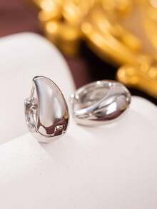 1 Pair Of Versatile Metal Teardrop Oval Hoop Earrings Suitable For Women To Wear Daily As A Gift For Friends