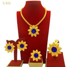 4 pezzi Set di gioielli placcati oro con pendente floreale: collana, orecchini, bracciale, anello - adatto per spose, matrimoni, feste, balli, festa della mamma, lauree, Ognissanti, compleanni, vacanze
