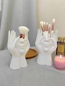 Boîte de rangement pour maquillage facial blanche, boîte de rangement multifonctionnelle pour le bureau, porte-stylo, porte-pinceau de maquillage, décoration. Boîte de rangement pour le bureau à la maison, utilisée pour la décoration du salon, du hall d'entrée, de la chambre. Cadeau idéal pour les camarades de classe et les amis.