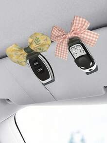 1个汽车遮阳板遥控器支架，适用于大多数车库门遥控器和汽车钥匙扣，安装简便