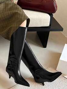 Botas Ankle de Haste Reta Femininas, Estilo Vintage de Cavaleiro, Bico Fino, Salto Fino, PU Preto Brilhante, Outono/Inverno