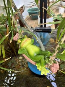 1 قطعة زخرفة ضفدع متأرجح إبداعية، قلادة منظر طبيعي خارجي جميلة، مناسبة للاستخدام الخارجي والفناء والحديقة والشجرة وأصيص الزهور في الشرفة، أفضل هدية للأصدقاء خلال المناسبات