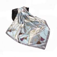 女士时尚链条和绳索印花 90 厘米方形围巾，时尚头巾，高端印花披肩，春秋季百搭围巾，适合万圣节服装 - 藍色 - 查看 3