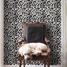 1 Roll Of Black And White Leopard Print Self-Adhesive Wallpaper With Black And White Leopard Print Pattern Removable Vinyl Contact Paper Used For Bedroom, Living Room Cabinet Pasting Furniture Renovation Door Decoration Home Decoration And Art Wall Renovation Wallpaper 15.7inX39.3/118.1/196.8in