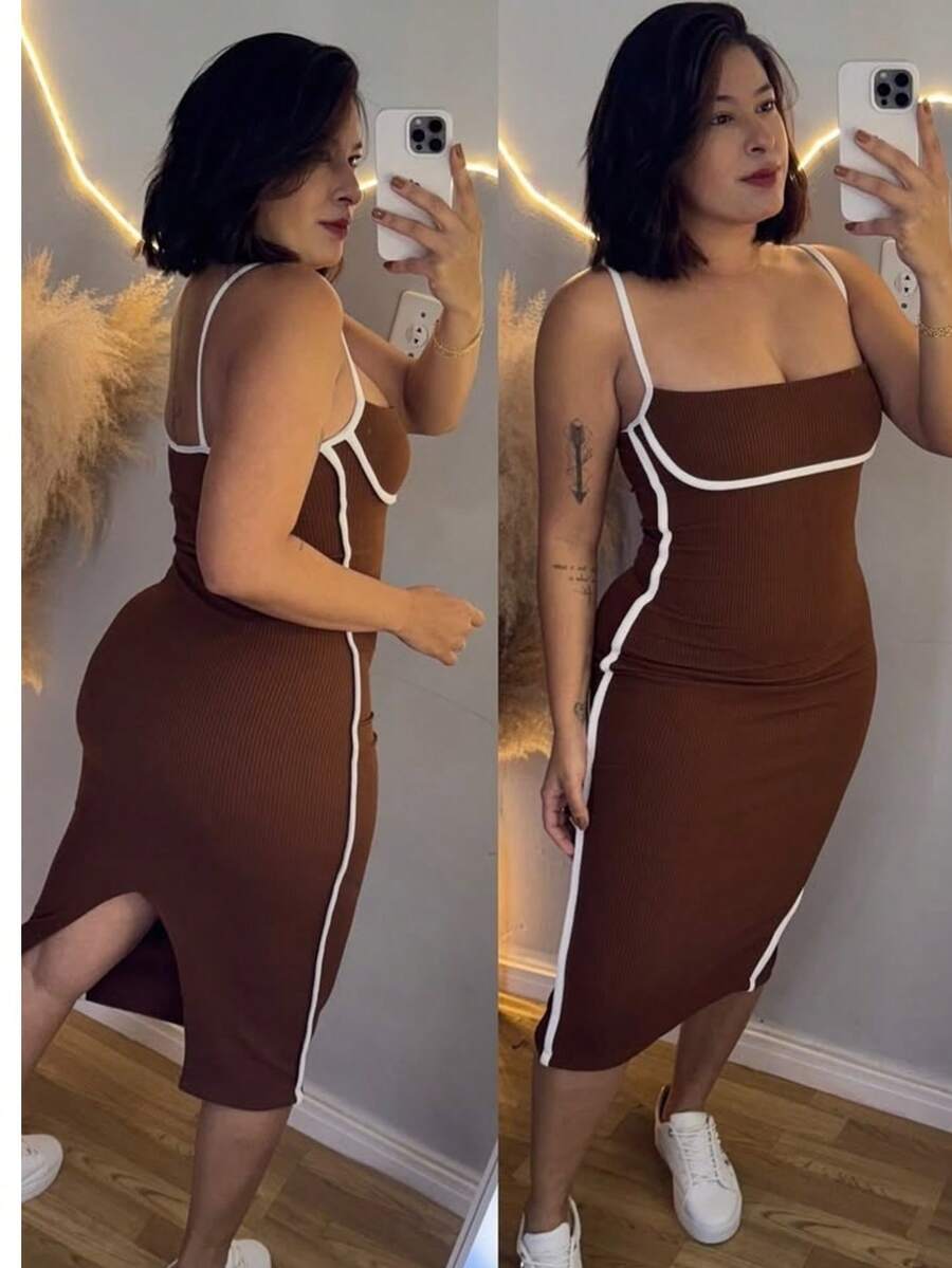 Women's Fitted Dress With White Details. Midi Length, Fitted To The Body, With A Small Slit At The Back Hem. White Thin Straps And White Detail That Accentuates The Elegant Bust, - 棕色和白色 - 查看 1