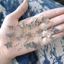 40/80/100 pièces/sac Décorations d'insectes mixtes : papillons, libellules et abeilles. Utilisées pour la création de bijoux DIY - accessoires et ornements pour la fabrication de colliers et bracelets