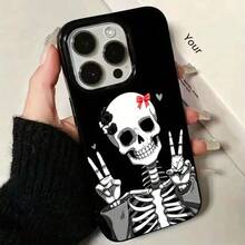Un diseño de gesto de mano de calavera linda sobre un fondo negro, hecho de TPU de gran agujero que es moderno y a la moda.Es una funda de teléfono popular, a prueba de golpes, resistente a caídas y repelente de suciedad, compatible con varios modelos de , incluyendo  11/12/13/14/15/16 y sus versiones Pro.Perfecto para aniversarios, Día de San Valentín, lunares nuevos, Eid Al-Fitr, Eid Al-Adha, Ramadán, Día de la Independencia, correr. - Blanco y Negro - Ver 8