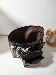 女士三件套：单肩围巾、托特包、链条单肩包和零钱包，鳄鱼压纹 - 黑色 - 查看 6