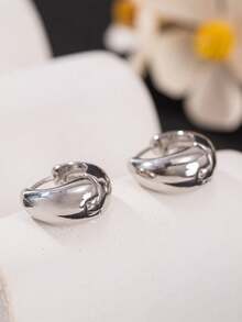 1 Pair Of Versatile Metal Teardrop Oval Hoop Earrings Suitable For Women To Wear Daily As A Gift For Friends