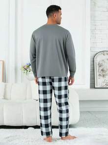 2pcs Men's Plus Size Casual Loose Solid Crew Neck Long Sleeve Top With Pockets & Plaid Pants Pajama Set, Suitable For Spring, Autumn, Winter, Valentine's Day Gift