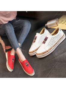 Retro Hollow Large Size Women's Shoes 2019 New Versatile Flat Slip-On Shoes Size 41-43 Casual Lazy Shoes