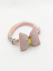 1 pieza Collar de mascota de estilo aleatorio con lazo a cuadros para gatos y perros, collar con campana para perros y gatos, collar pequeño para perros con patrón a cuadros y lazo esponjoso, de moda y llamativo, ligero y no pesado, sin sensación de uso, cómodo para que las mascotas lo usen, ajustable, adecuado para todos los gatos y perros.