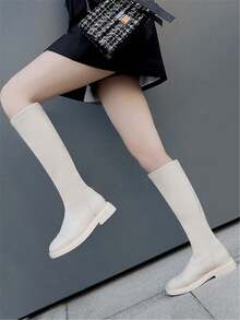 Botas altas elásticas negras planas de otoño/invierno 2025, botas de montar de talla grande con suela blanda y ajuste ceñido, botas de caña alta - Blanco - Ver 5