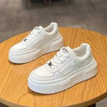 Zapatillas bajas de estudiante para mujer, deportivas de cuero, zapatos casuales blancos ligeros de suela gruesa para mujer - Blanco - Ver 3