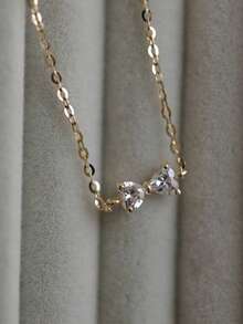 1 brățară din argint sterlin S925 cu fundă, pentru femei, încrustată cu diamante și cu un design de nișă. Are un stil modern și minimalist, potrivită pentru cele mai bune prietene și pentru asortarea zilnică a femeilor și, de asemenea, un cadou excelent pentru mame, surori și iubite.