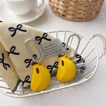 Cute Cartoon Banana & Apple AirTag Anti-Lost Protective Case Compatible With Apple AirTag, 3D Silicone Protective Case Compatible With Airtag, Apple Protective Case, Tracker Protective Case, Keychain Anti-Lost Gadget - Multicolor - View 4