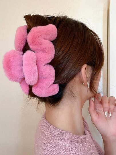 1 pièce Épingle à cheveux, Pince à cheveux en peluche, Pince à cheveux mode à l'arrière de la tête de la femme, Style polyvalent, Convient pour assortir les couleurs sombres en automne et en hiver, Fêtes, Maison, Cadeaux de fête, Cadeaux de remise des diplômes, Convient pour porter dans divers scénarios Élégants pinces à cheveux Mode Pinces à cheveux Hiver