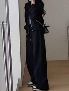 Conjunto deportivo informal con sudadera con capucha para mujer. Estilo Hong Kong a la moda. Pantalones anchos que estilizan y rejuvenecen. Conjunto de dos piezas con capucha para correr - Negro - Ver 3