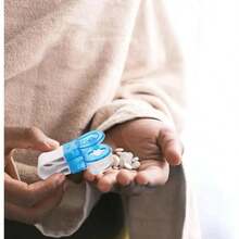 1 pièce Pilulier portable avec boîte à médicaments - Outil d'assistance d'emballage de pilule facile à ouvrir - Design compact de comptoir avec distributeur de pilules créatif