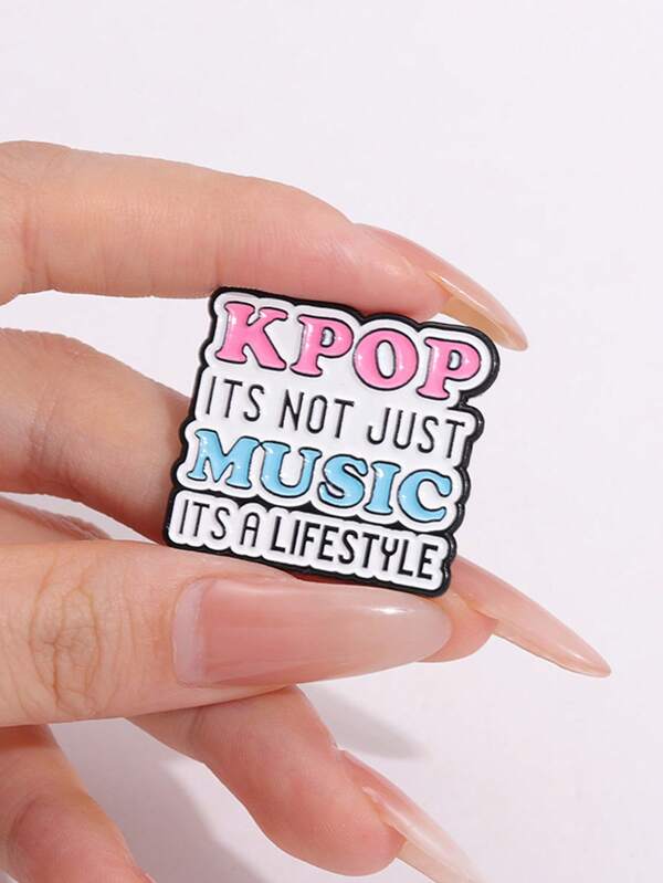 Minions KPOP Style SKZ Badges - Cute Cartoon Animal Pins, Self-Adhesive, Colorful Animal Designs, Suitable For Bag Accessories And Gifts, Perfect For Fans, Bag Accessories | Fun Design | Self-Adhesive Badges, Kpop Accessories, Super Star Friends Badges, Fan Accessories, Everyday Outfits, Bright Colors, Fun Style, KPOP Fans, Kpop Style Pins, Soft Foam Material, Super Star Friends Badge.