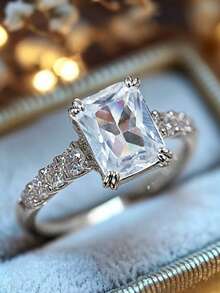 1 pezzo Anello di lusso e alla moda da donna in rame e argento con zirconia cubica incastonata geometricamente, adatto per uso quotidiano, proposta di matrimonio, fidanzamento, matrimonio, anniversario, regalo per la fidanzata