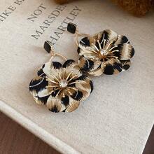 Andkiss 1 Pair Elegant Niche Versatile Drip Oil Square Fabric Flower Stud Earrings