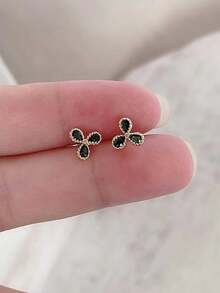 1 Pair Minimalist Tiny Lucky Clover Emerald Stud Earrings, Suitable For Daily Wear, Unique Design - Multicolor - View 5