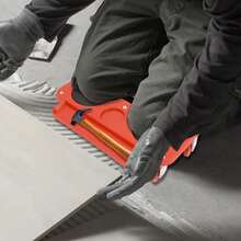 Kangten Rolling Knee Pads Platform W/ Wheeled Workers' Wheels Knee Pad Floor Tiles Tools LYNICESHOP Rolling Knee Creeper, 20.08" X5.51" Flooring Knee Pads With Full 360 Degree Turn Casters And Tool Tray, Multifunctional Garage Rolling Knee Creeper Pads For Home Workshop Auto Repairing A Nice Gift - 黑色和紅色 - 查看 2