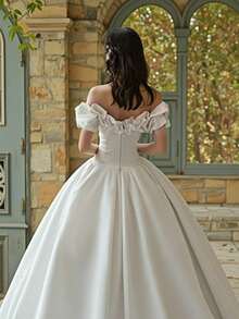 1pc White Off Shoulder Rufyhe Satin BAll Gown Wedding Dress, Elegant Bridal Gown With Train, All Seasons, HAlloween Gift, Elegant And Comfortable, Suitable For Wedding,Party, Singles' Party,Vacation,Bride,Formal Occasions,Dinner Dress,Prom Dress,Homecoming Dress,Cocktail Party,Birthday Party - 白色 - 查看 7