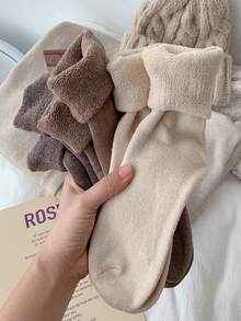 3双装女士秋冬加厚绒里保暖休闲中筒袜，随机款式，舒适保暖