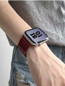 1条男女通用硅胶磁吸表带，兼容苹果手表表带，适用于38mm、40mm、41mm、42mm、44mm、45mm、46mm、49mm系列 - Ultra/11/10/9/SE/8/7/6/5/4/3/2/1系列 - 酒紅色 - 查看 3