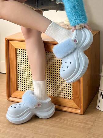 1 par de pantuflas de estilo hada con plataforma y suela gruesa, forradas térmicamente y con diseño calado, nuevas para otoño/invierno 2025, pantuflas de mujer para interiores con cierre, puntera cerrada, suela gruesa y cálidas