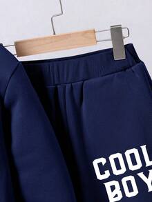 Zestaw dla chłopca: bluza z kapturem i spodnie dresowe z nadrukiem niedźwiedzia w kreskówkowym stylu, jesień