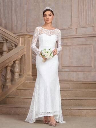 Golvlång Spets Rund Hals Lantlig Kyrkklänning Med Släp