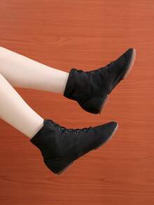 Women's 1.5cm Low Heel Short Boots, Black Color, Low-Top Lace-Up Rubber Sole Indoor/Outdoor Sports Shoes, Suitable For Jazz, Modern, Latin, Folk, Salsa Dancing, Comfortable, Durable, Lightweight, Soft