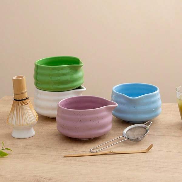 Set de fouet à matcha en céramique à pois de style japonais, comprenant un fouet à matcha, un bol à matcha avec bec verseur, un tamis à matcha, un support de fouet à matcha et une cuillère à matcha en bambou. Pour la préparation du matcha, les desserts, les boissons, set d'outils de fouettage du matcha de la dynastie Song