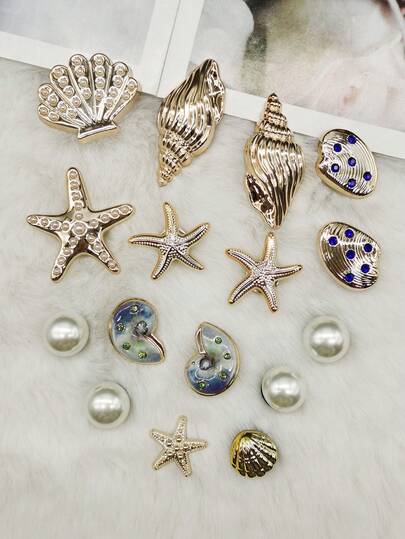 16pcs ABS Resin Gold Luxury Seascape Shell Shoe Charms, Shiny Rhinestone Seashell Shoe Clips, Detachable Starfish Shoe Buckles, DIY Multifunctional Shoe Clips, Suitable For Women's Sandals, Slippers, Beach Bags, Christmas, Halloween, Valentine's Day, Birthday, Holiday Party Gifts (Shoes Not Included)