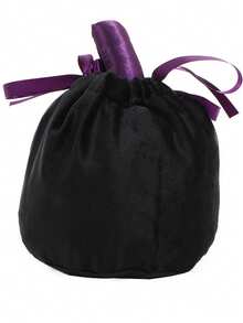 1 Peça Sacola de Presente Personalizada de Abóbora de Halloween, Personalizada com Texto Impresso ou Nome, Identificador de Feriado Único com Design de Abóbora de Destaque. Pode ser usado como uma sacola de doces para festas para encher com doces para crianças, ou como um acento de decoração de feriado para animar a cena da festa. Seja para uso pessoal ou como um pequeno presente, o design personalizado e o clima de feriado adicionam um toque especial ao Halloween.